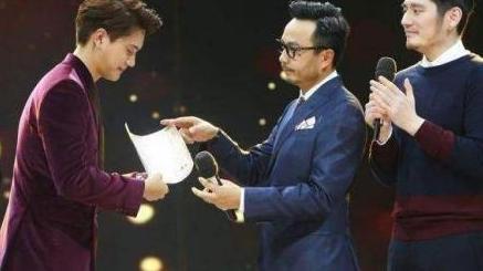 b体育：欧弟自毁田源下跪高天鹤作弊连汪涵也被骂：“还我血汗钱”(图7)